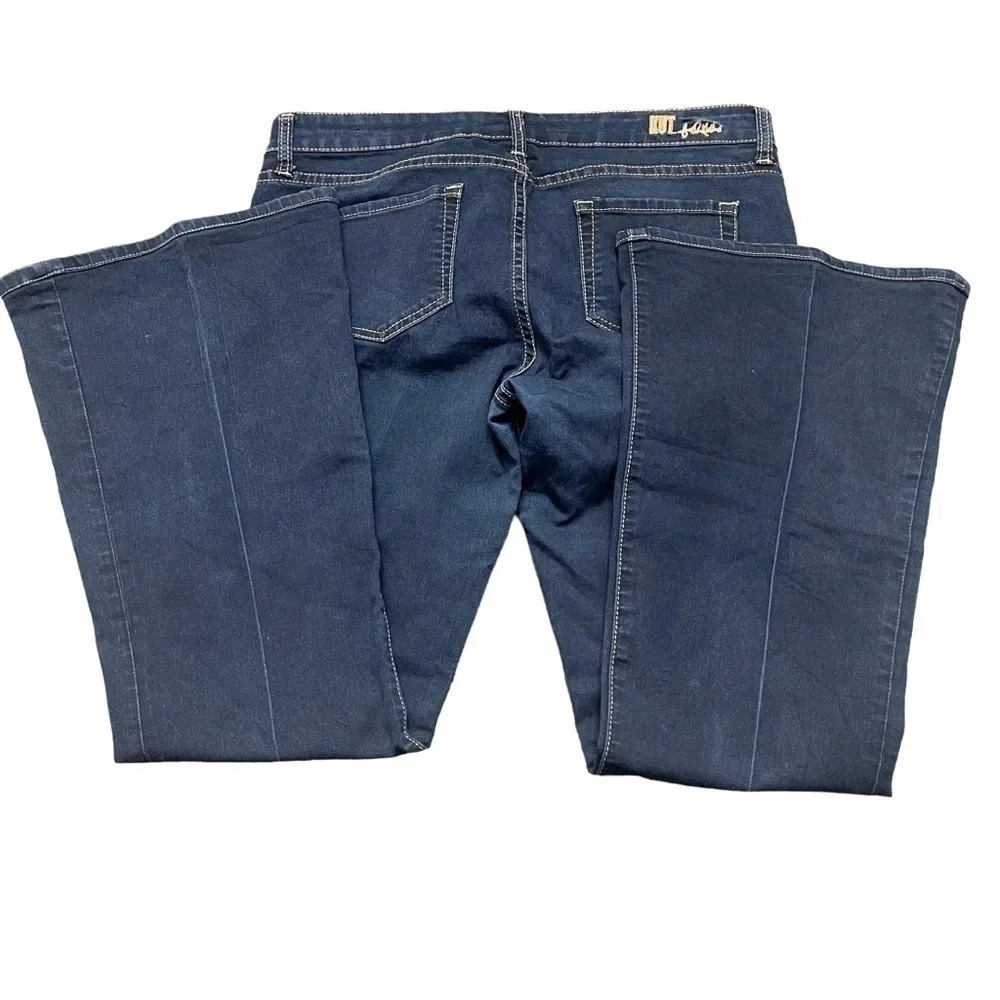 EUC Kut from the Kloth Ali Fit and Flare dark wash denim. Size 10. - Picture 2 of 7